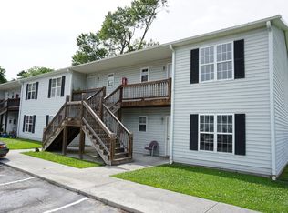 315 S Dudley St APT 11, Burgaw, NC 28425