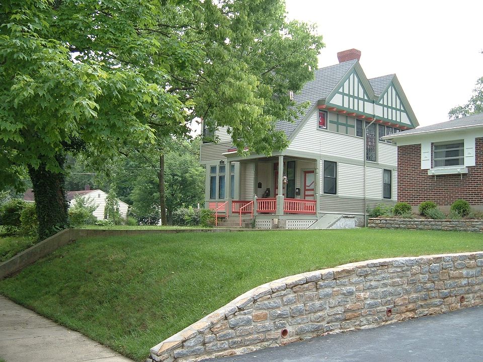 1st image of 903 Burns Ave #1