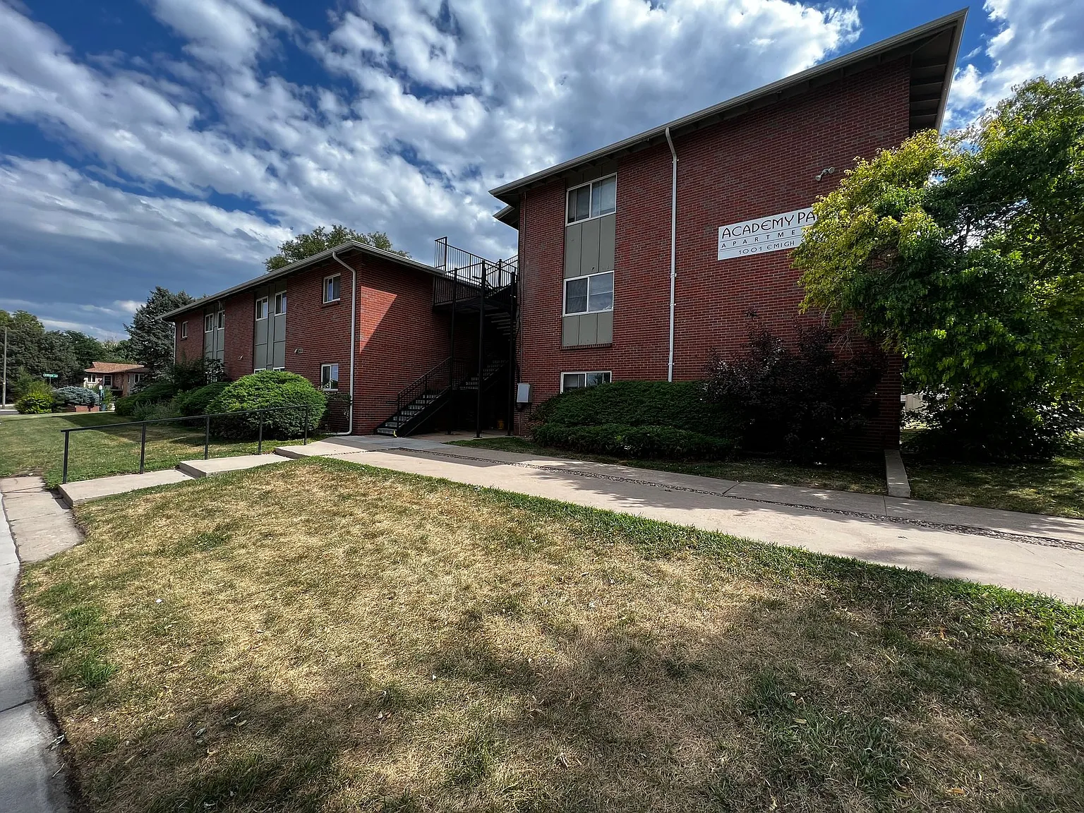 Emigh1001 (KC-AM) — Photo 1