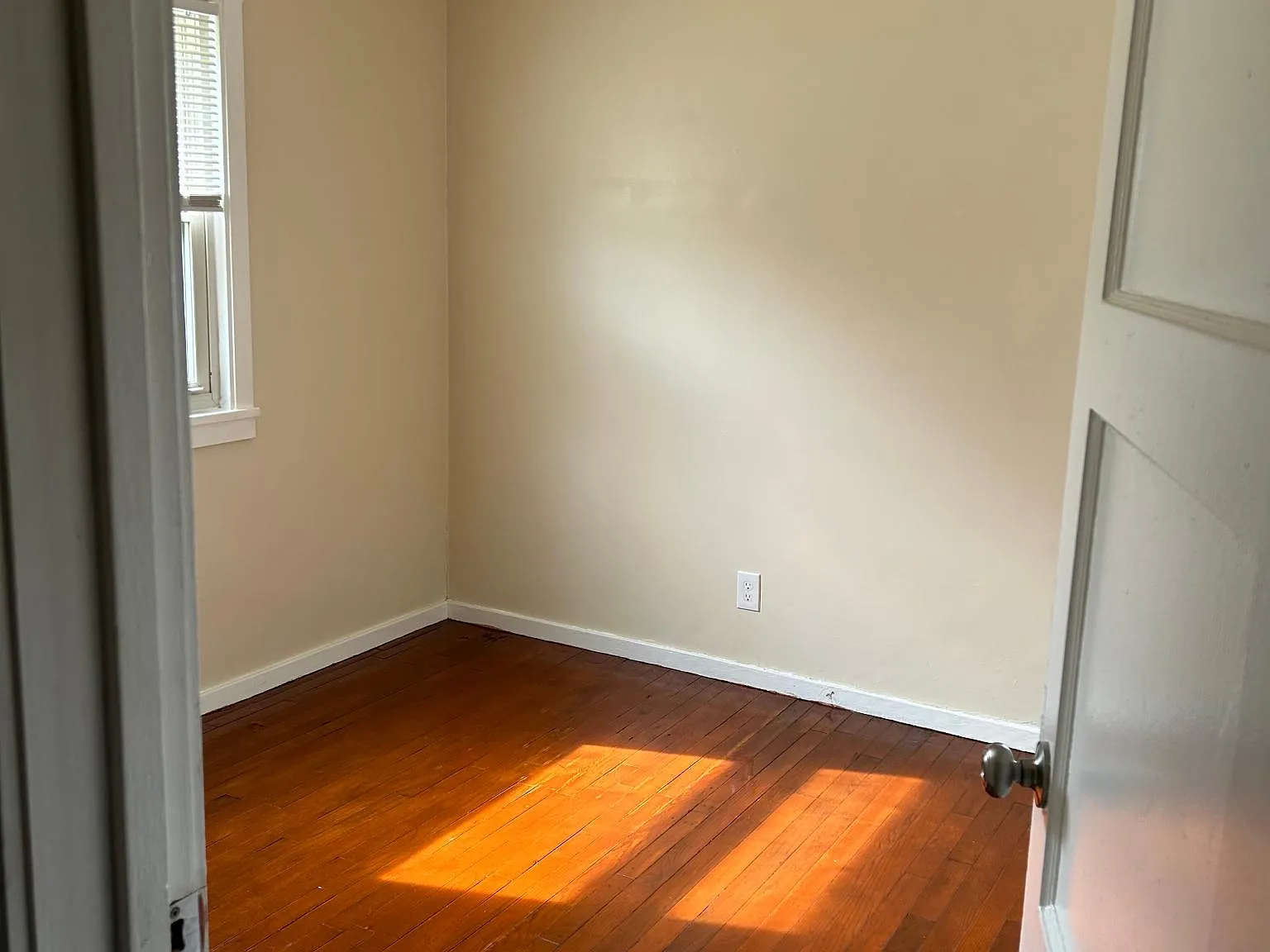 2 bed, 900 sqft, $1,250 — Photo 3