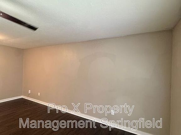 3rd image of 1617 N Jefferson Ave Unit 3