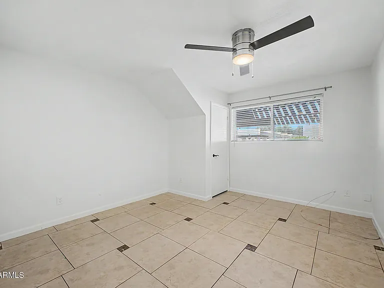 2225 E Catalina Dr — Photo 11