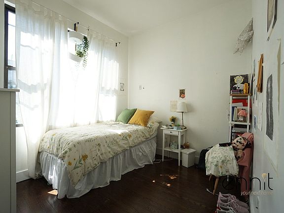 5th image of 318 Troutman St APT 3
