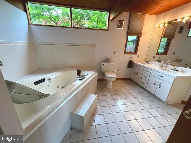 1538 Trough Rd — Photo 35