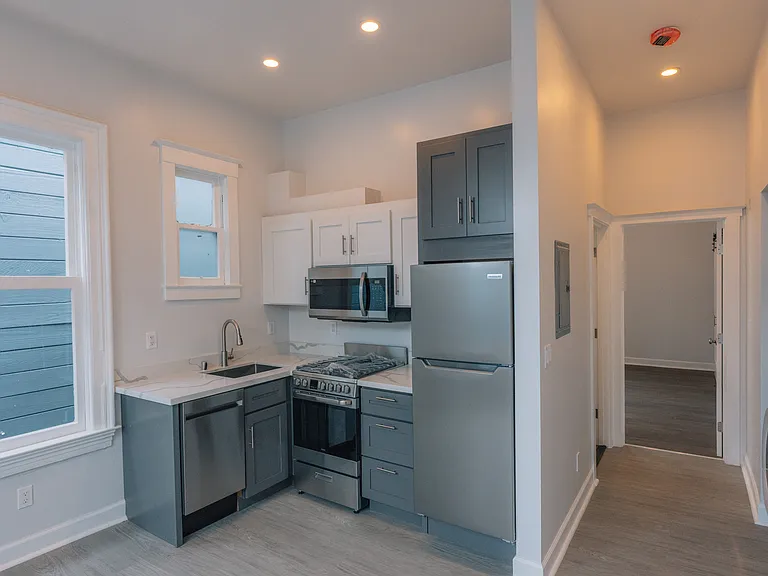 1511 Golden Gate Ave #8 — Photo 3