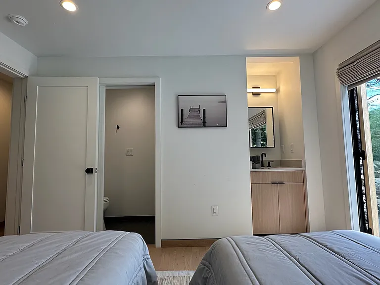 Meadow Dr — Photo 13