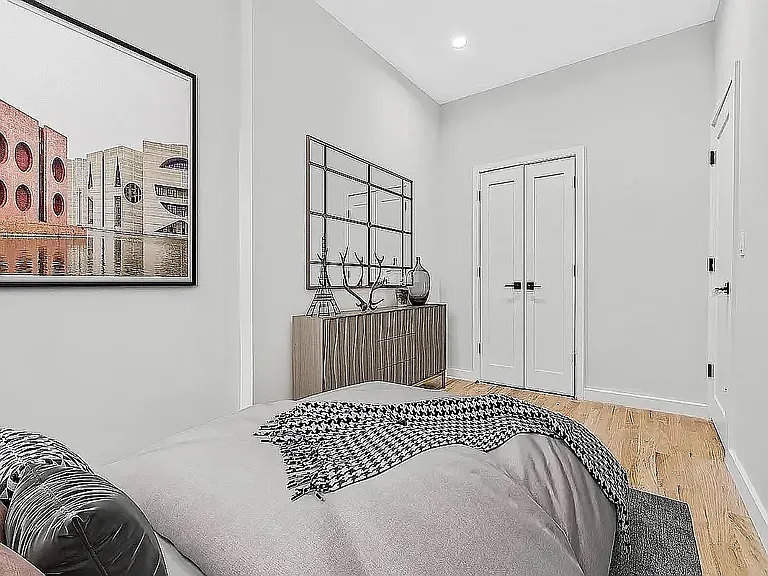 568 9th Ave #2F — Photo 3