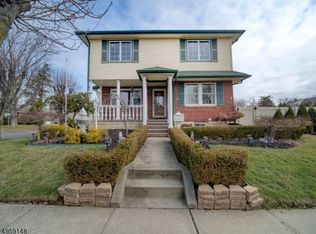 1 Garretson Ave, Totowa, NJ 07512