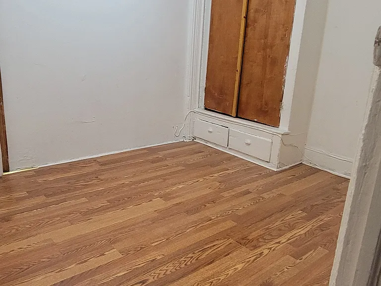 80 Somers St #2 — Photo 9
