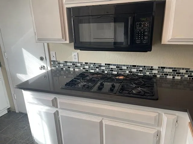 2281 Notre Dame Blvd — Photo 3