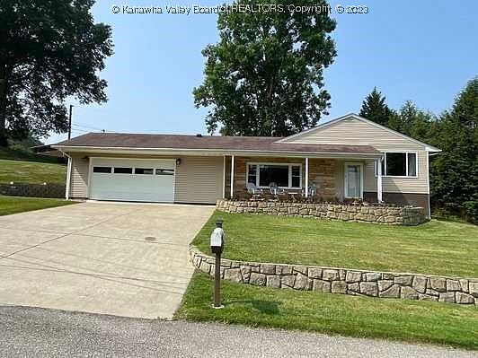 2nd image of 83 Brookwood Blvd