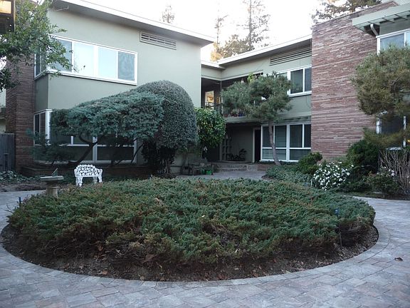 5th image of 430 Ravenswood Ave APT 3