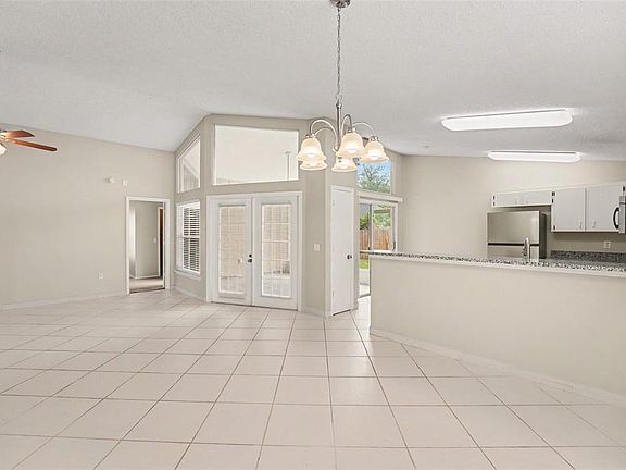 5th image of 204 KINGSHILL COURT SE