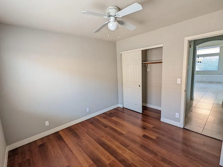 2075 W Riverside St — Photo 25
