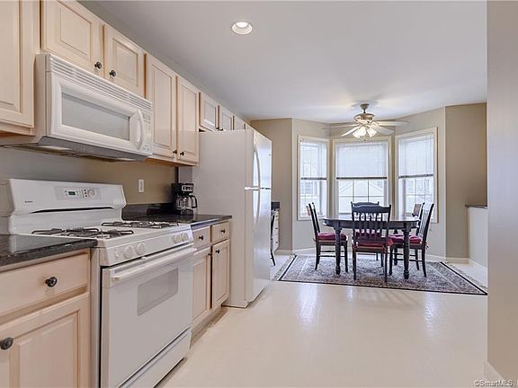 4th image of 1205 Bradford Dr #1205