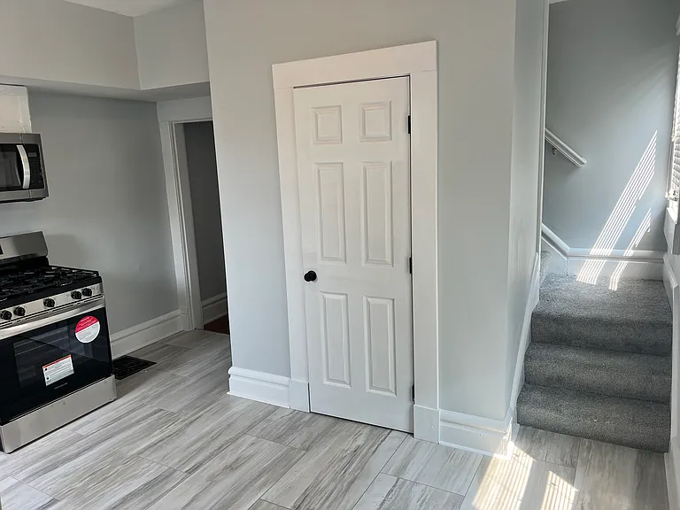 143 E 4th Ave #143 — Photo 6