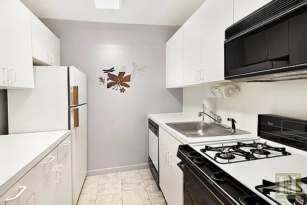 Sold by Halstead Real Estate | media 6