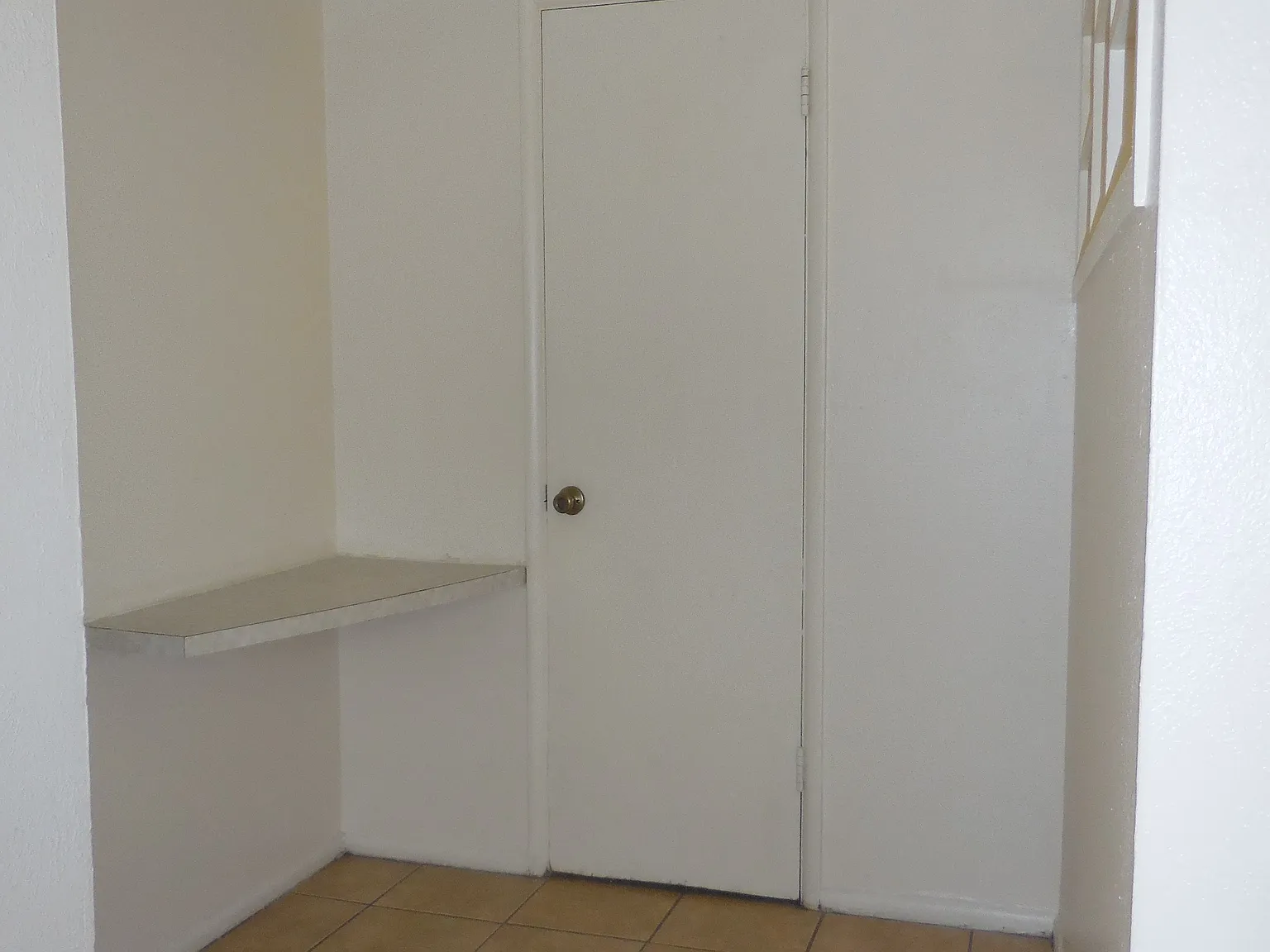 Studio, 400 sqft, $900 — Photo 4