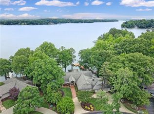 34 Sunrise Point Rd, Lake Wylie, SC 29710