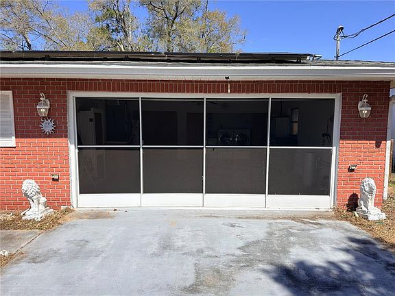 2nd image of 6135 E Oneida St