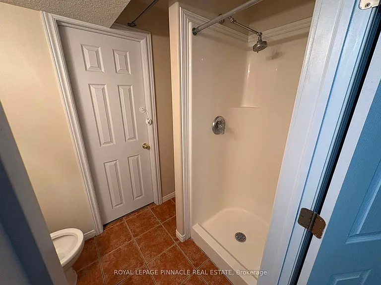 60 Everglade Cres — Photo 29