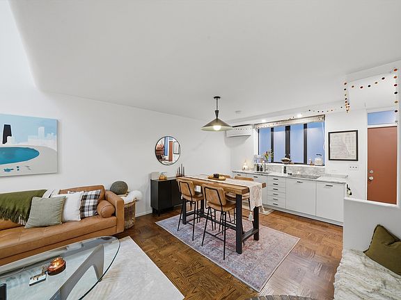 5th image of 1209 N State St #4