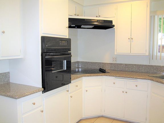 3rd image of 1122 Cordova St APT 1