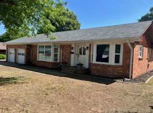 828 Rosewood St, Ardmore, OK 73401