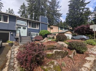 717 216th Ave NE, Sammamish, WA 98074