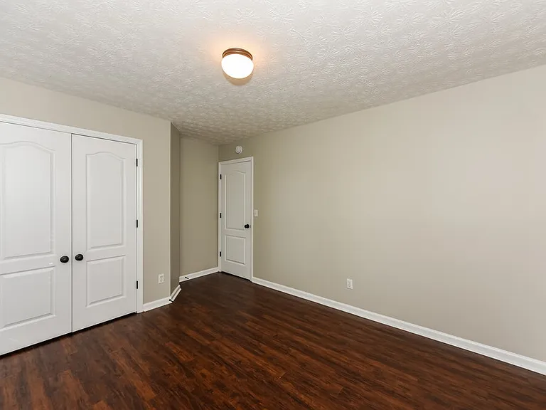 2403 Sawmill St — Photo 13