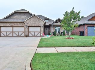 2617 Ethan Ln, Moore, OK 73160