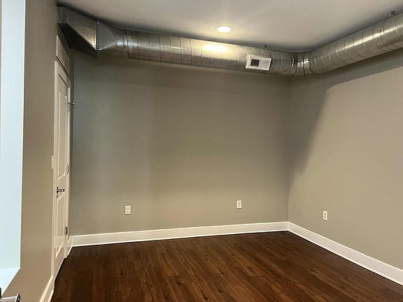 4th image of 130 Locust St #8