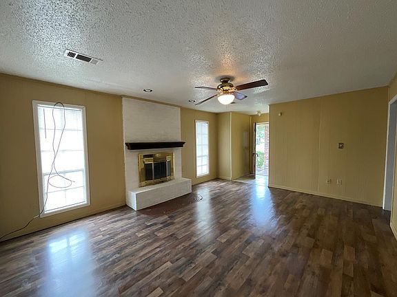 5th image of 2336 Bluebird Dr