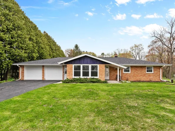 1362 Horns Corners ROAD, Cedarburg, WI 53012