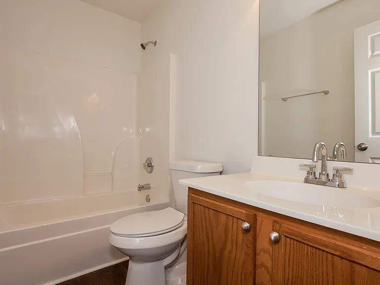 2118 Buckleigh Dr — Photo 16