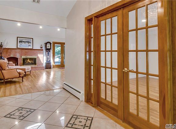 2nd image of 6 Talburn Ln