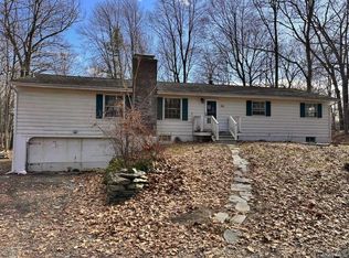 179 Roosevelt Rd, Hyde Park, NY 12538