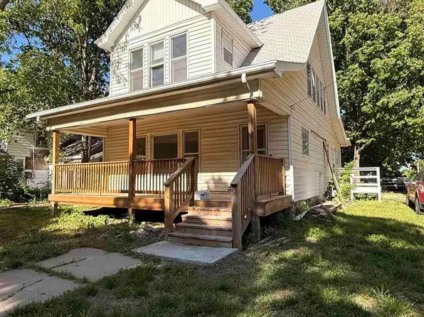 514 N 5th St, Manhattan, KS 66502