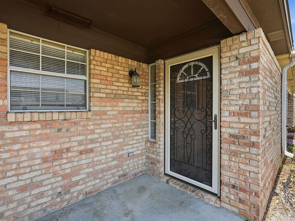 1st image of 1807 Whispering Oaks Ln