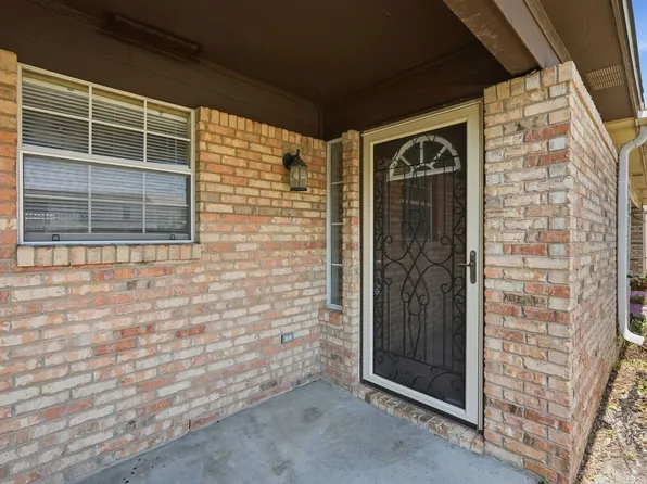 1807 Whispering Oaks Ln, Fort Walton Beach, FL 32547
