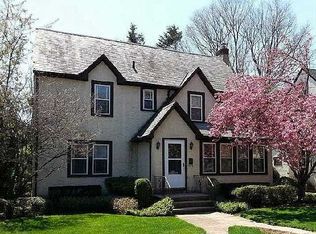 37 Argyle Rd, West Hempstead, NY 11552