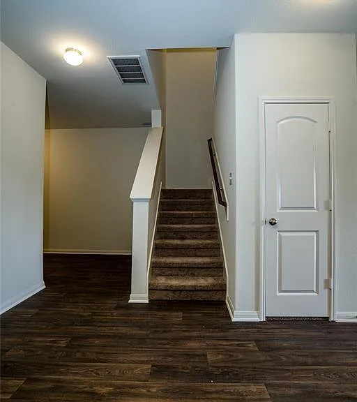 208 Autumn Berry Ln — Photo 17