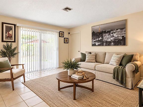 3rd image of 1709 NE 28TH PLACE
