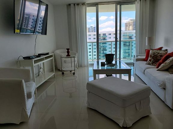 5th image of 19370 Collins Ave APT 1602