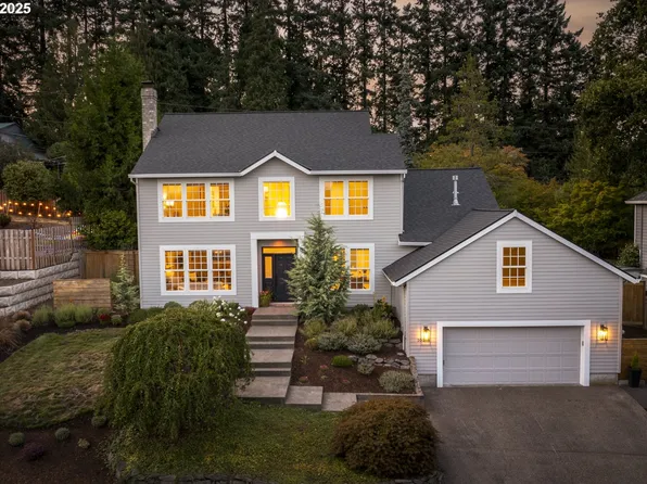 10049 SW Lady Marion Dr, Tigard, OR 97224