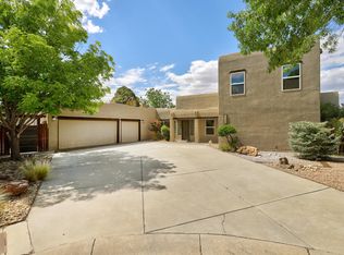 6425 Guadalupe Pl NW, Los Ranchos De Albuquerque, NM 87107
