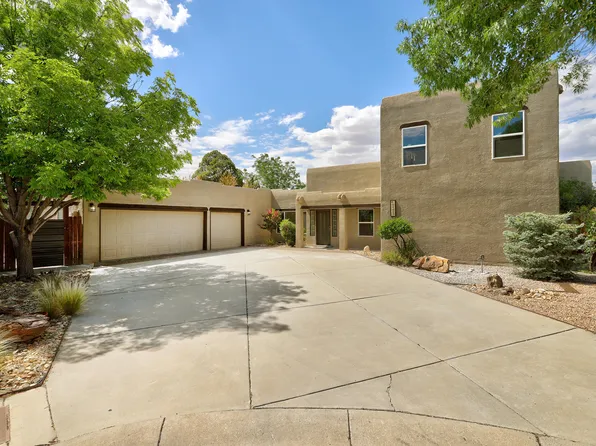 6425 Guadalupe Pl NW, Los Ranchos De Albuquerque, NM 87107