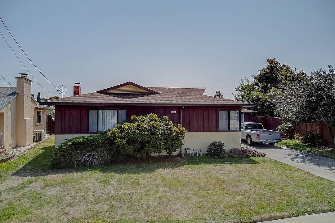 1338 Sheridan Ln photo 1