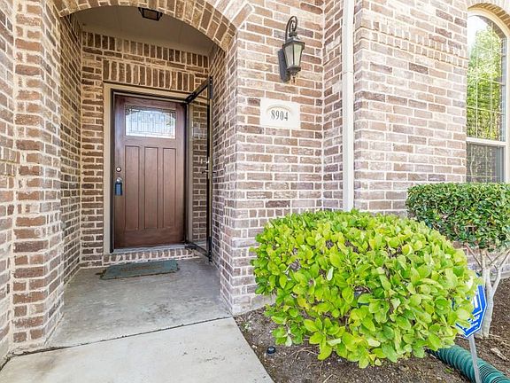 3rd image of 8904 Brook Hill Ln