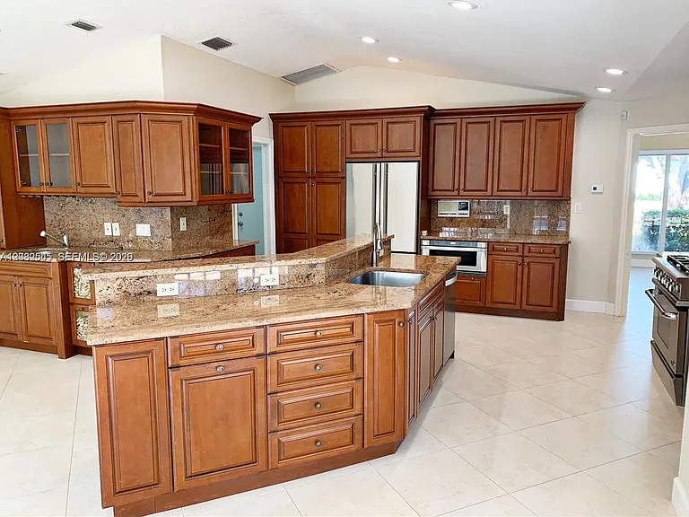 8224 SW 178th Ter — Photo 59
